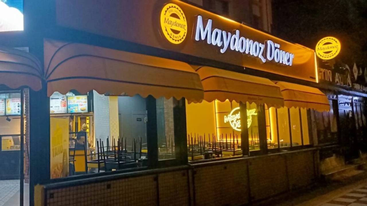 390 şubeli Maydonoz Döner 2 milyar 801 milyona satışa çıkarıldı