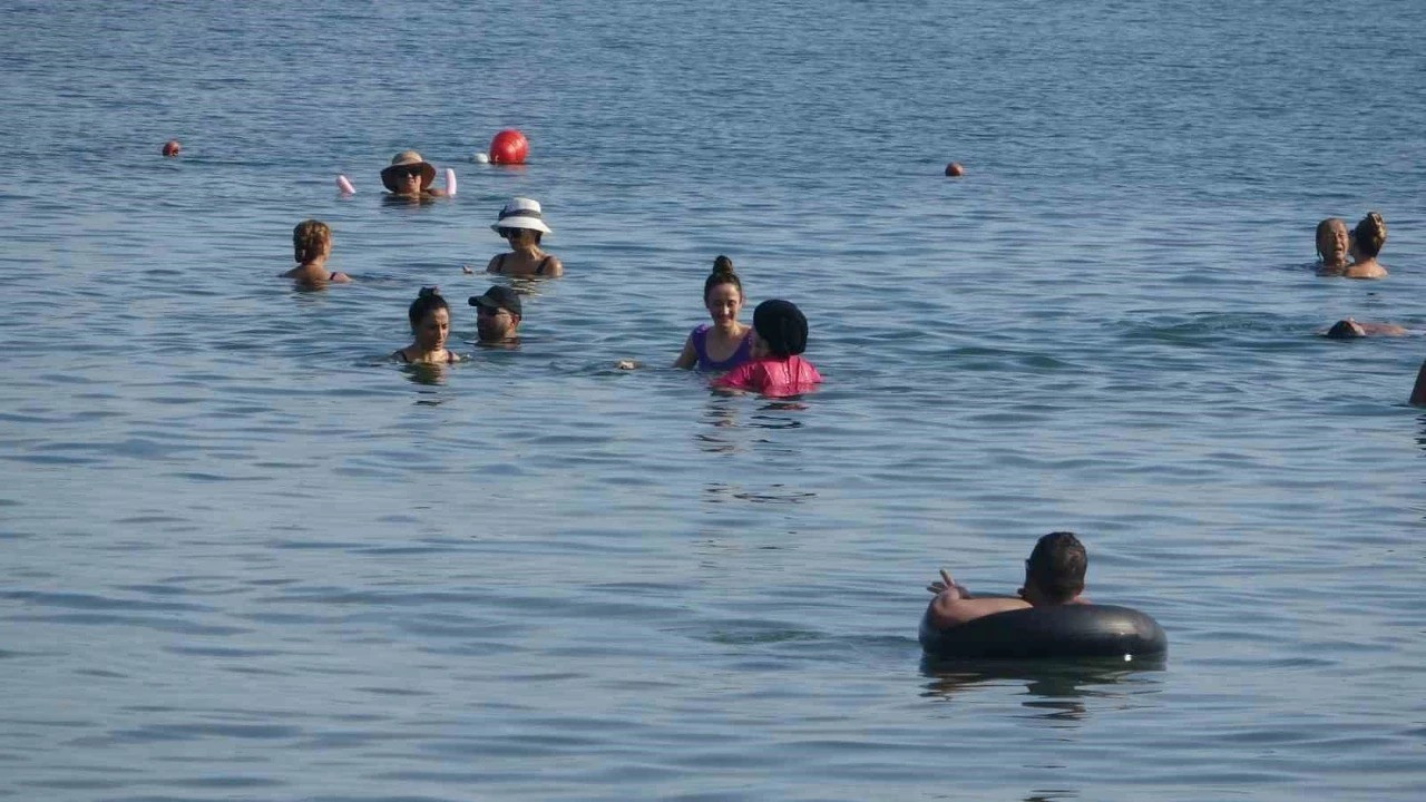 Turizmde canlılık sürüyor: Sezon kasım sonuna uzadı Turizmde canlılık sürüyor: Sezon kasım sonuna uzadı